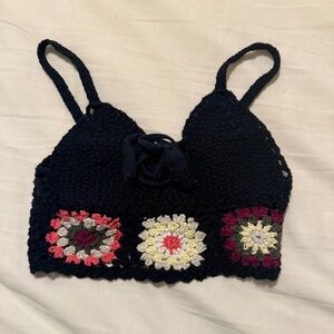 Black, knitted, cropped tank top